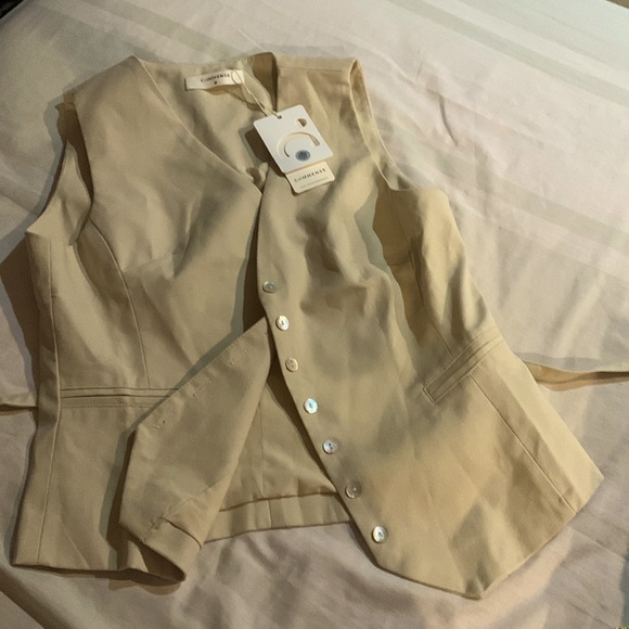 Sold - Picture 1 of 5